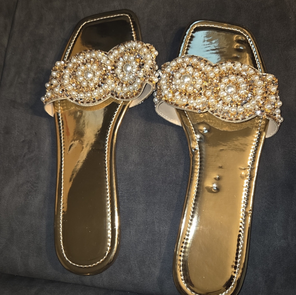 Elegant Gold Women's Sandals